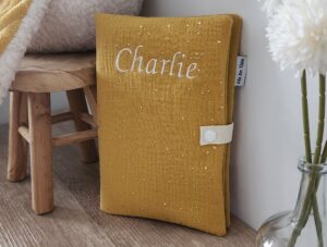 Protège carnet de santé personnalisé en double gaze