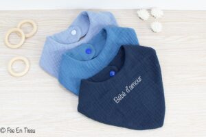 Bavoir bébé personnalisé tissu double uni - plusieurs coloris