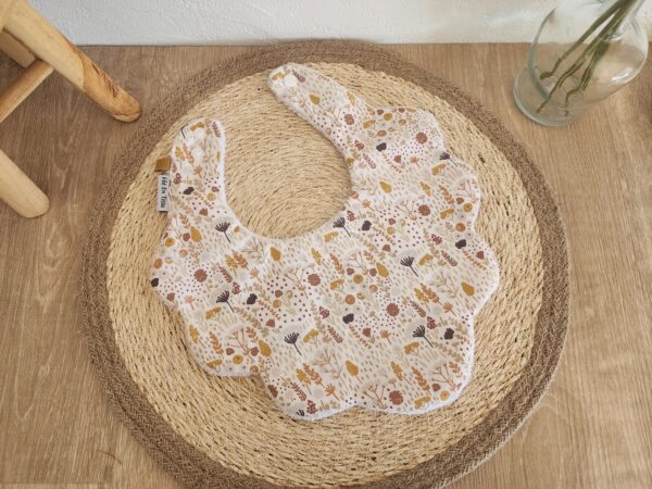 Bavoir bébé fleurs tissu coton fleuri bohème et éponge bambou