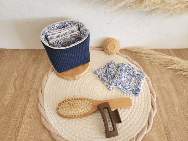 Lingettes lavables avec pochon de rangement Velours côtelé bleu marine et imprimé fleuri