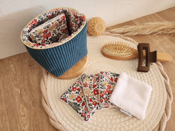 Lingettes lavables avec pochon de rangement Velours côtelé bleu canard et imprimé fleuri