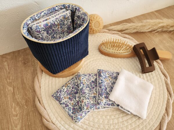 Lingettes lavables avec pochon de rangement Velours côtelé bleu marine et imprimé fleuri