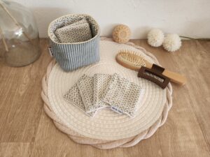 Lingettes lavables avec pochon de rangement Velours côtelé vert d'eau et imprimé fleuri