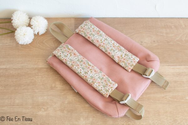 Sac à Dos personnalisé prénom toile de coton rose et imprimé petites fleurs