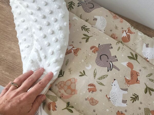 Topponcino bébé personnalisé tissu animaux, minky beige