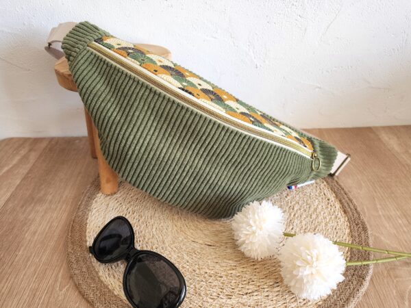 20260224_112530 Sac Banane personnalisable Velours côtelé vert kaki et imprimé fleuri