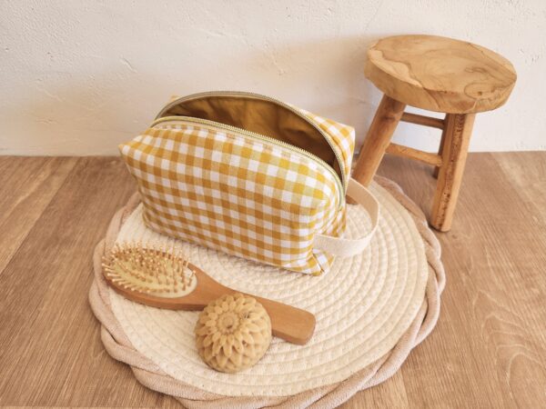 20260407_160525 Trousse de toilette personnalisable Tissu coton vichy